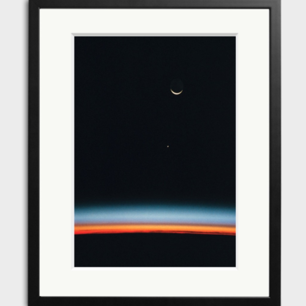 Sonic editions earth Jupiter and moon